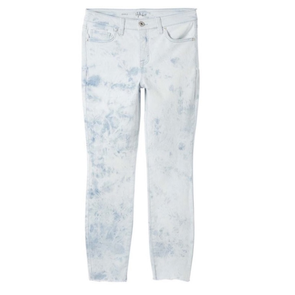 Style & Company by Macys Beach-Wash Uptown Ankle Jeans Woman’s Size 8